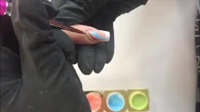 Royal Gel-es díszítő „mini” videó - Hivatalos CN technika
