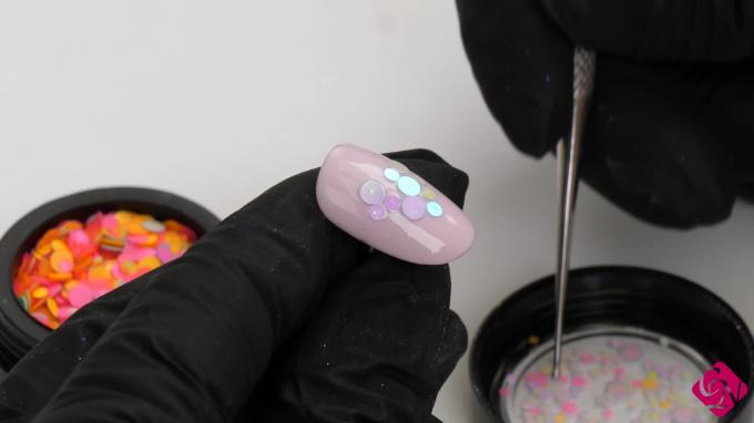 Méhész Alexa Nailfetti szivecske